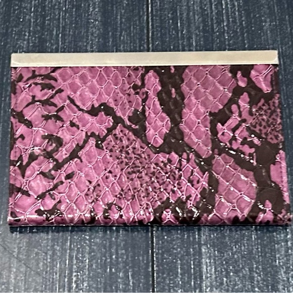Faux Snakeskin Foldable Photo Album - Picture 3 of 3